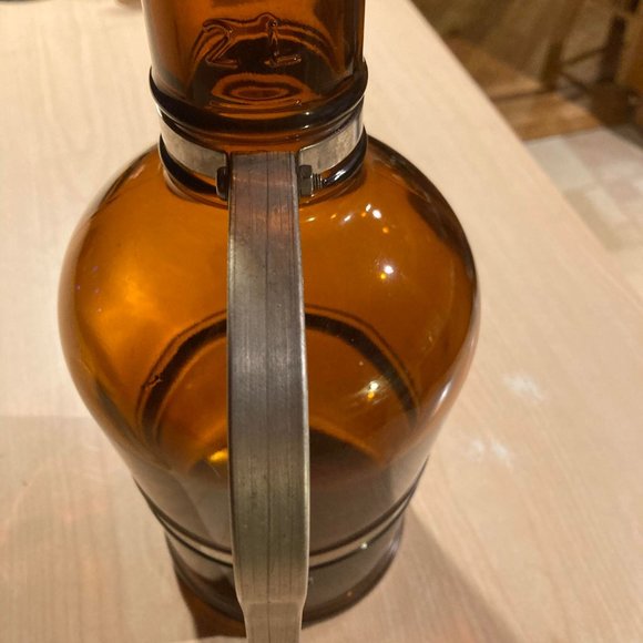 Muster Geschutzt Amber Growler 2L Brown Glass w/ Handle, Cap & Rubber Seal MINT - Picture 7 of 10